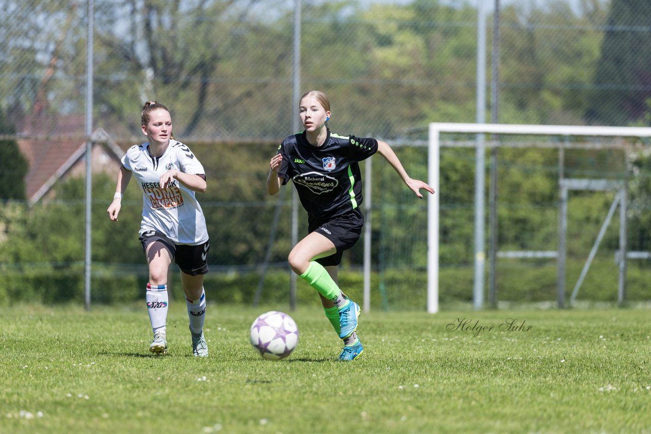 Bild 328 - wBJ SV Henstedt Ulzburg - FSG Oldendorf Itzehoe : Ergebnis: 6:3